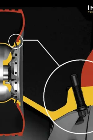 Special Discount Icon Hammer Pro 17x8.5 / 6x5.5 / 0mm / 4.75in BS - Silver Machined