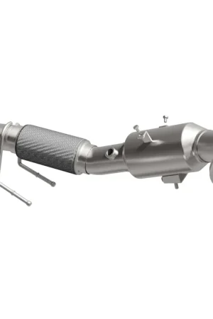 Magnaflow MagnaFlow Conv DF 16-17 Ford Focus 2.3L Underbody Budget