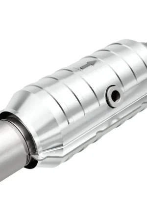 Magnaflow MagnaFlow Conv Univ 2.5in Inlet/Outlet Center/Center Round 11in Body L x 5.125in W x 15in Overall L Genuine