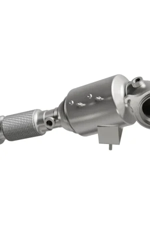 Magnaflow MagnaFlow Converter Direct Fit 14-17 Ford Fiesta 1.6L One Day Deal