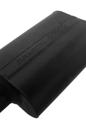 Flowmaster Super 40 Series Chambered Muffler Super 40 - 3.00 Center In / 3.00 Offset Out - Aggressive Sound Luxury